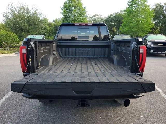 2025 GMC Sierra 3500HD 4WD Crew Cab Standard Bed Denali