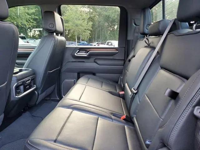 2025 GMC Sierra 3500HD 4WD Crew Cab Standard Bed Denali