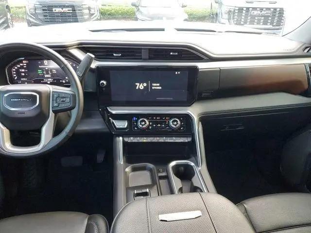2025 GMC Sierra 3500HD 4WD Crew Cab Standard Bed Denali