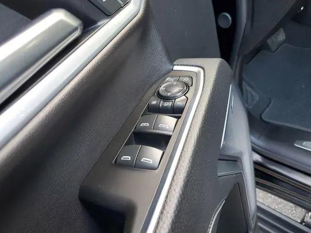 2025 GMC Sierra 3500HD 4WD Crew Cab Standard Bed Denali