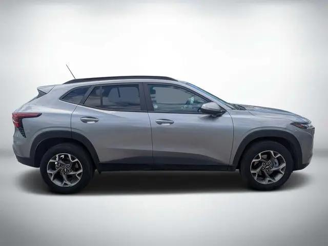 2025 Chevrolet Trax FWD LT