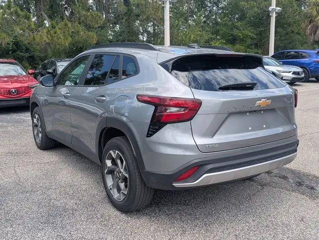 2025 Chevrolet Trax FWD LT