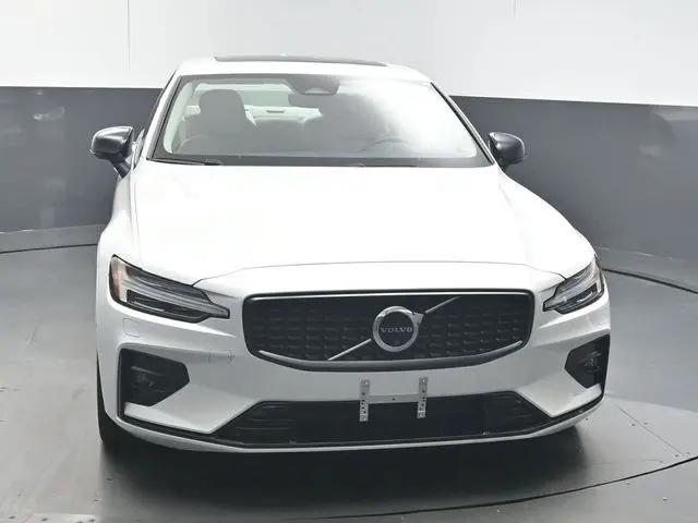 2025 Volvo S60 B5 Plus