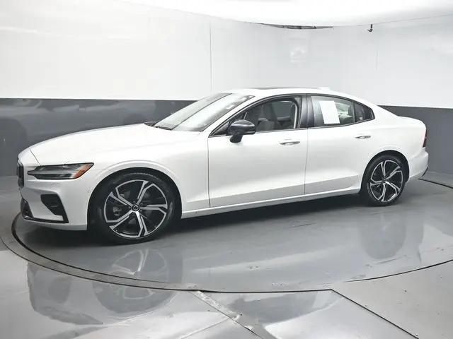 2025 Volvo S60 B5 Plus