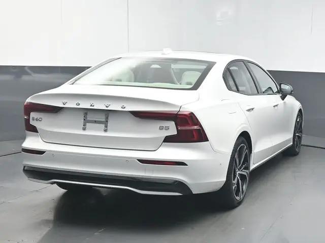 2025 Volvo S60 B5 Plus