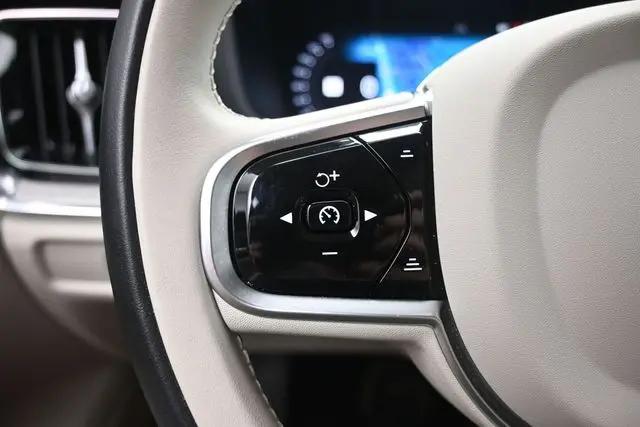 2025 Volvo S60 B5 Plus