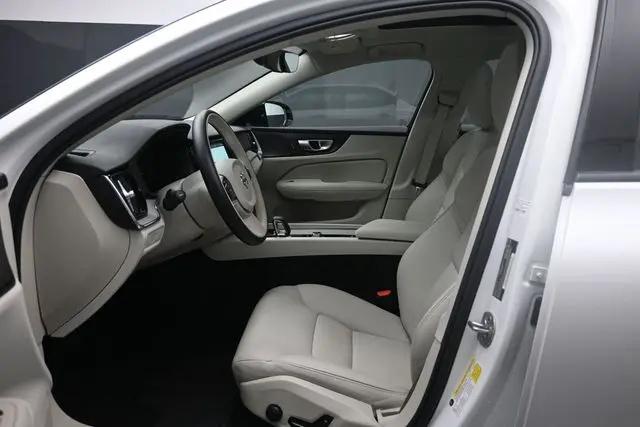 2025 Volvo S60 B5 Plus