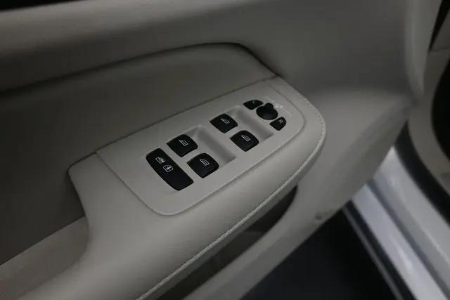 2025 Volvo S60 B5 Plus