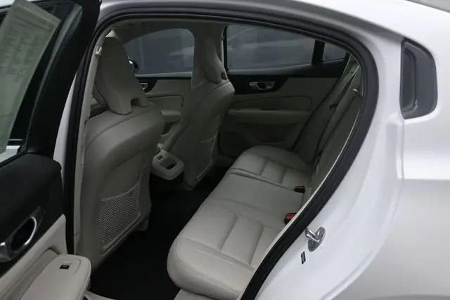 2025 Volvo S60 B5 Plus