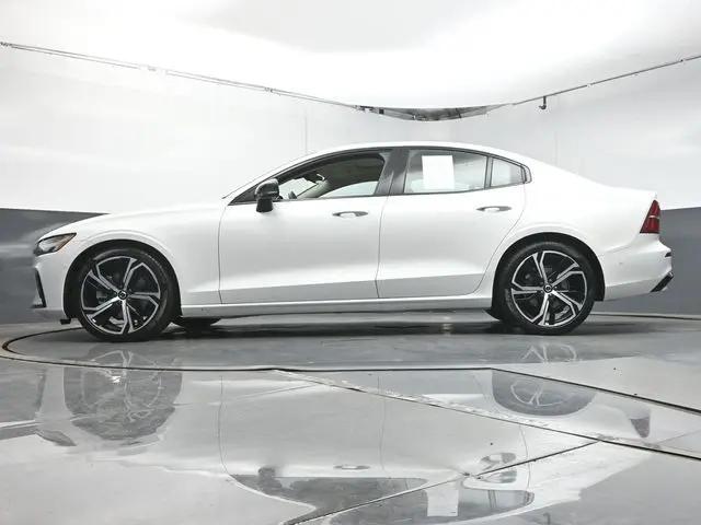 2025 Volvo S60 B5 Plus