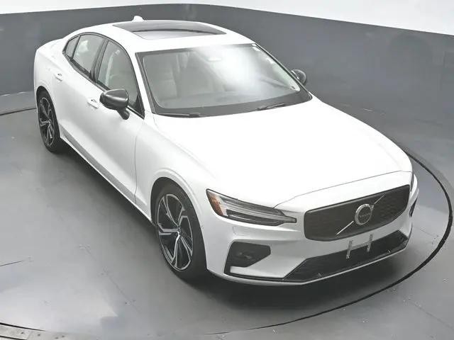 2025 Volvo S60 B5 Plus