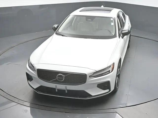 2025 Volvo S60 B5 Plus