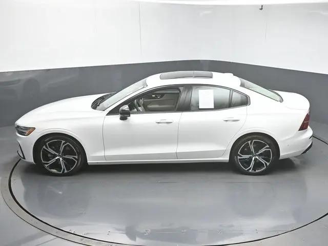 2025 Volvo S60 B5 Plus