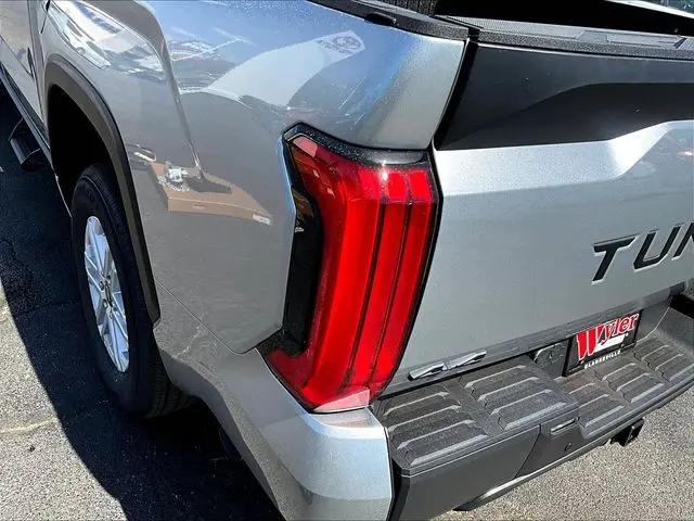 2026 Toyota Tundra SR5 CrewMax 5.5' Bed
