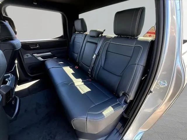 2026 Toyota Tundra SR5 CrewMax 5.5' Bed