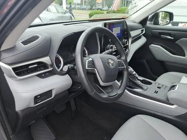 2023 Toyota Highlander Hybrid XLE