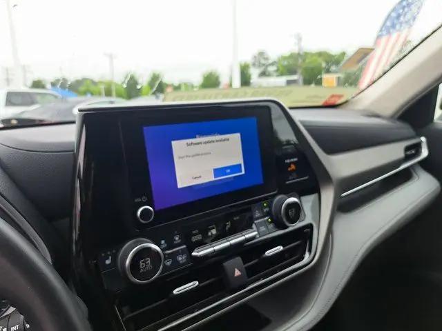 2023 Toyota Highlander Hybrid XLE
