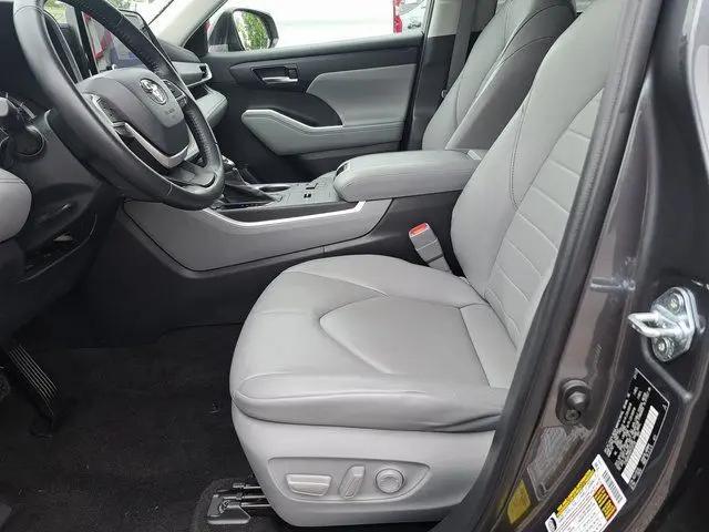 2023 Toyota Highlander Hybrid XLE