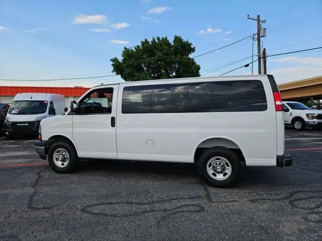 2025 Chevrolet Express Passenger RWD 2500 Regular Wheelbase LT
