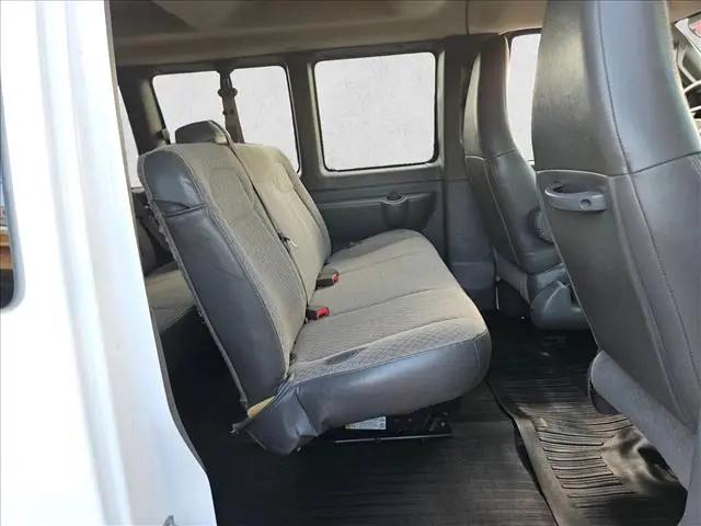 2025 Chevrolet Express Passenger RWD 2500 Regular Wheelbase LT