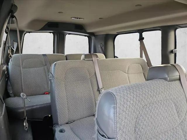 2025 Chevrolet Express Passenger RWD 2500 Regular Wheelbase LT
