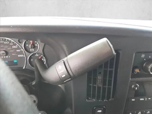 2025 Chevrolet Express Passenger RWD 2500 Regular Wheelbase LT