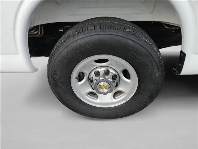 2025 Chevrolet Express Passenger RWD 2500 Regular Wheelbase LT