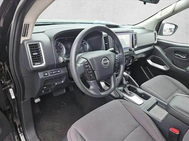 2022 Nissan Frontier Crew Cab SV 4x2