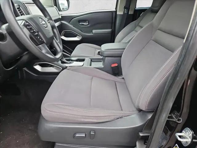 2022 Nissan Frontier Crew Cab SV 4x2