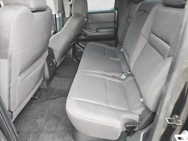 2022 Nissan Frontier Crew Cab SV 4x2