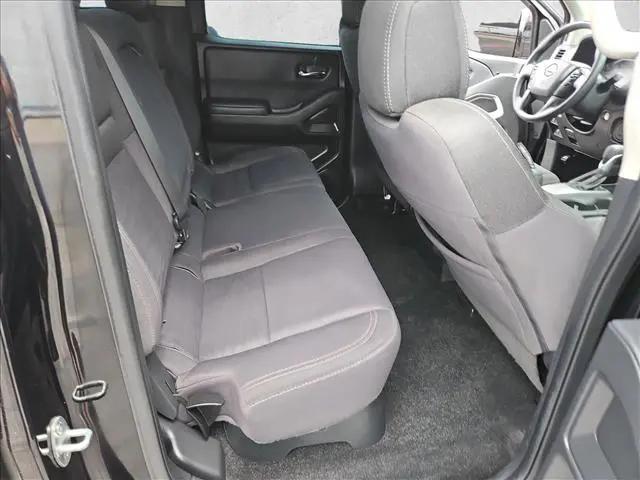 2022 Nissan Frontier Crew Cab SV 4x2