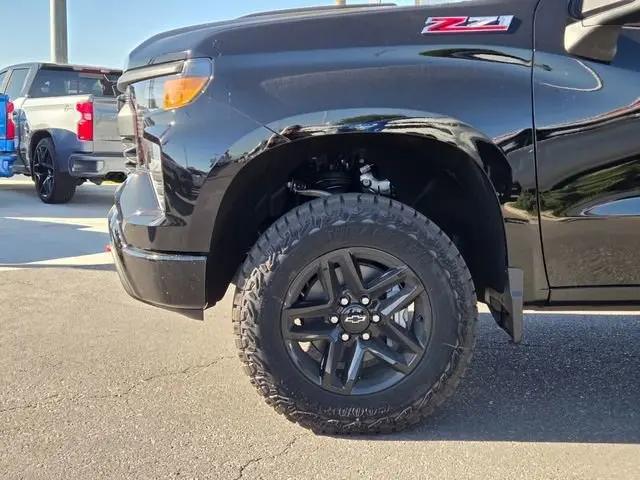 2026 Chevrolet Silverado 1500 4WD Crew Cab Short Bed Custom Trail Boss