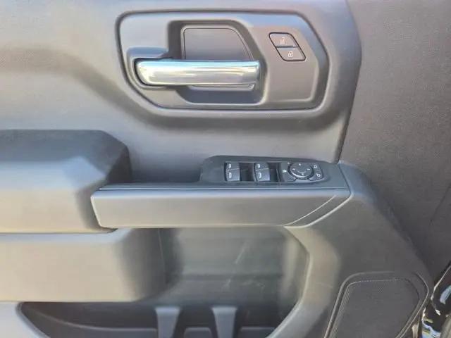 2026 Chevrolet Silverado 1500 4WD Crew Cab Short Bed Custom Trail Boss