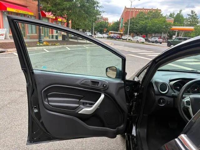 2011 Ford Fiesta SEL
