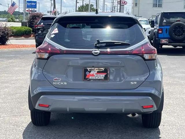 2024 Nissan Kicks SR Xtronic CVT