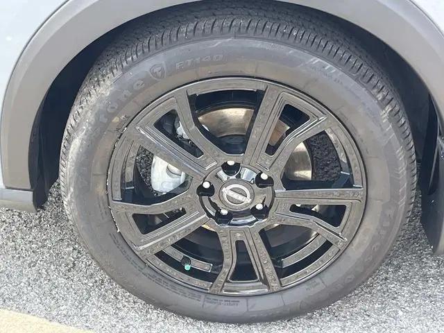 2024 Nissan Kicks SR Xtronic CVT