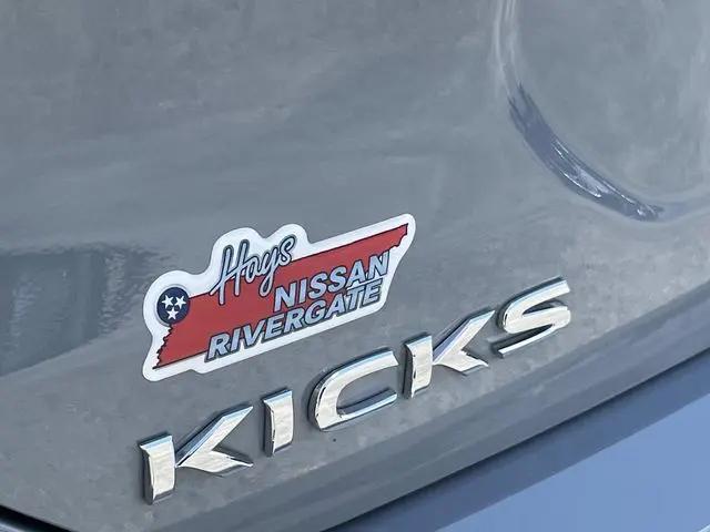 2024 Nissan Kicks SR Xtronic CVT