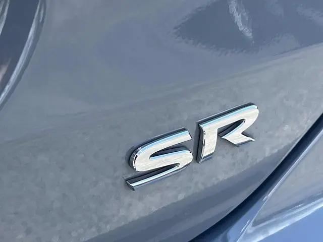 2024 Nissan Kicks SR Xtronic CVT