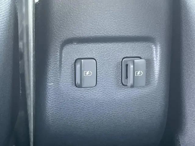 2024 Nissan Kicks SR Xtronic CVT