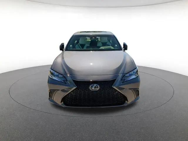 2024 Lexus ES 300h F SPORT Handling