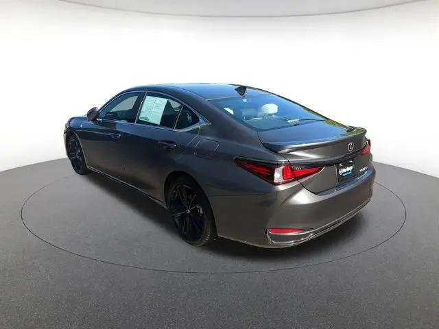 2024 Lexus ES 300h F SPORT Handling