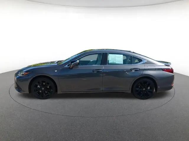 2024 Lexus ES 300h F SPORT Handling