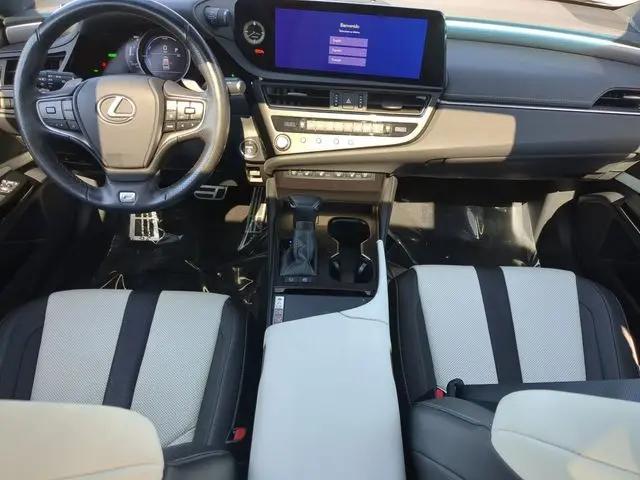 2024 Lexus ES 300h F SPORT Handling