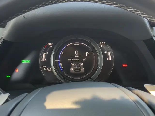 2024 Lexus ES 300h F SPORT Handling