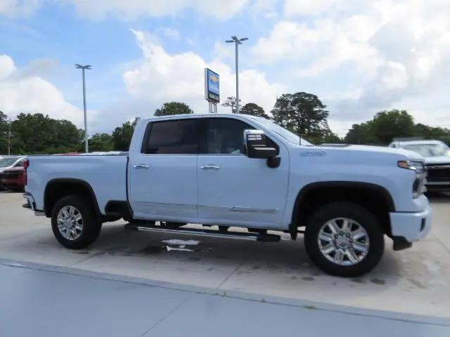2026 Chevrolet Silverado 2500HD Crew Cab, Standard Bed, High Country, 4WD