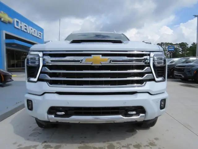 2026 Chevrolet Silverado 2500HD Crew Cab, Standard Bed, High Country, 4WD