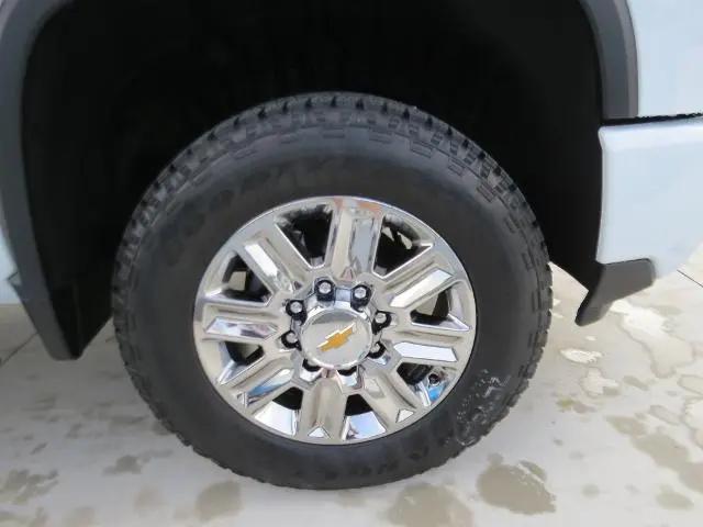 2026 Chevrolet Silverado 2500HD Crew Cab, Standard Bed, High Country, 4WD