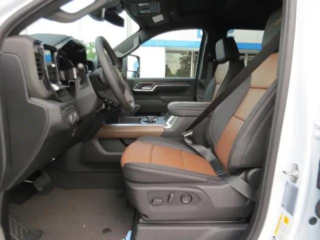 2026 Chevrolet Silverado 2500HD Crew Cab, Standard Bed, High Country, 4WD