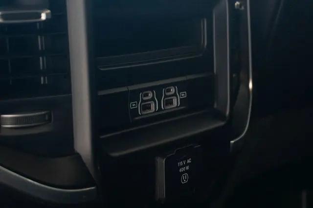 2024 Ram 1500 Laramie Crew Cab 4x2 5'7" Box