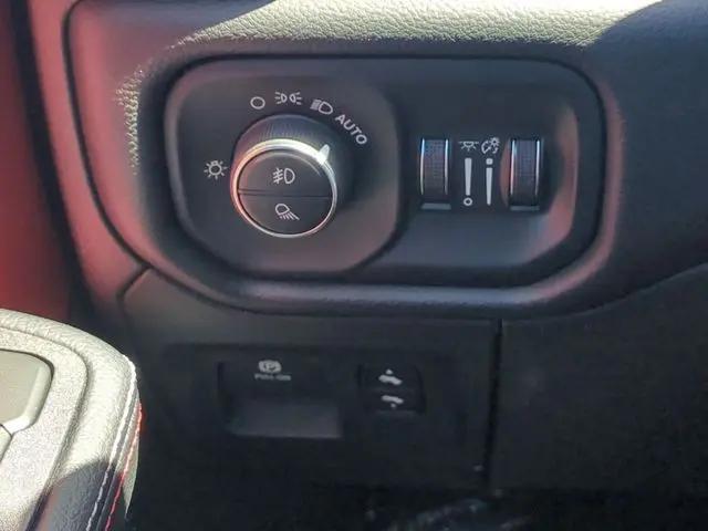 2026 Ram 1500 Rebel Crew Cab 4x4 5'7" Box